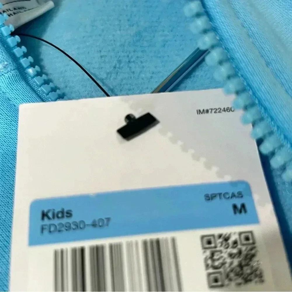 Nike sportswear club